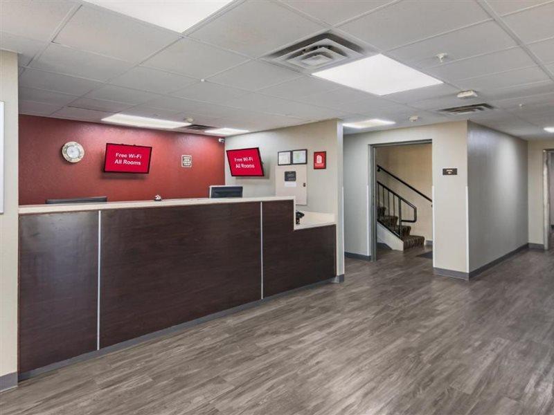 Red Roof Inn & Suites Austin East - Manor Exteriör bild