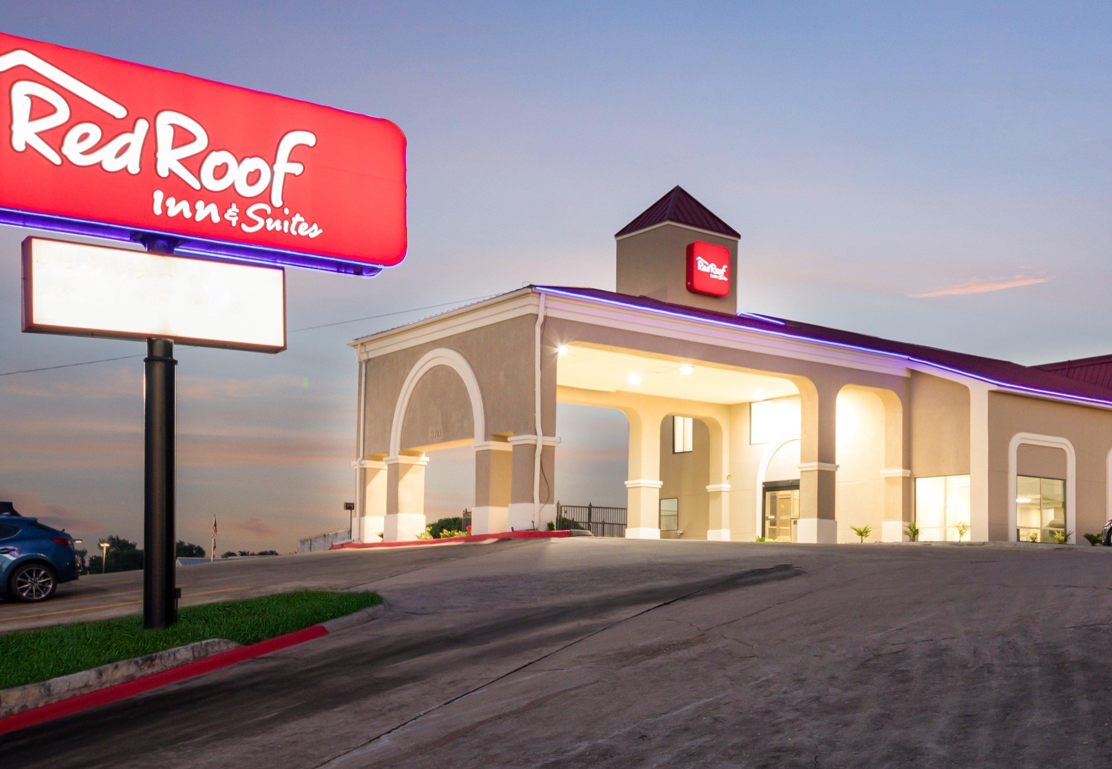 Red Roof Inn & Suites Austin East - Manor Exteriör bild