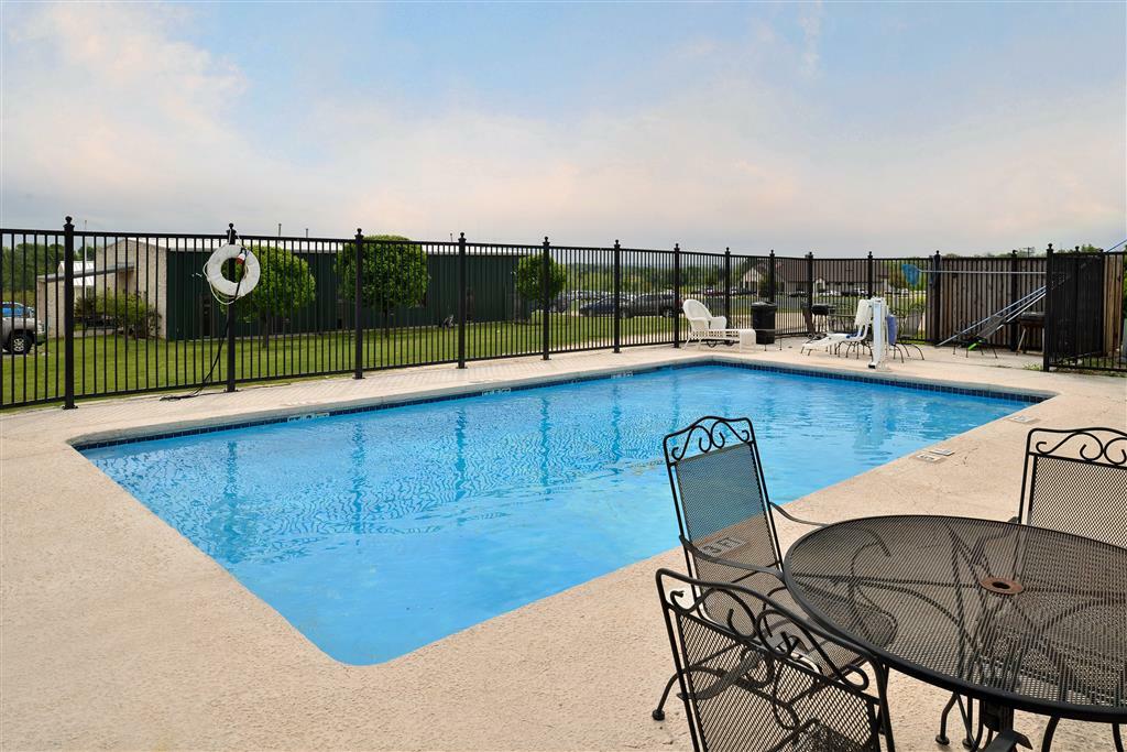 Red Roof Inn & Suites Austin East - Manor Bekvämligheter bild
