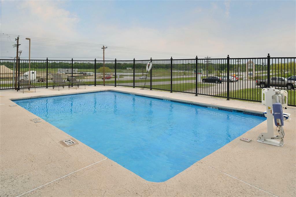 Red Roof Inn & Suites Austin East - Manor Bekvämligheter bild